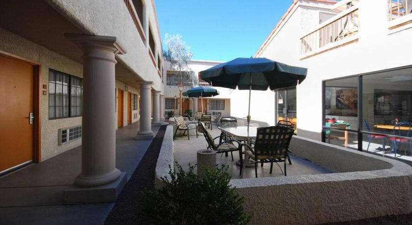 Ramada Tucson East Hotel Exterior photo